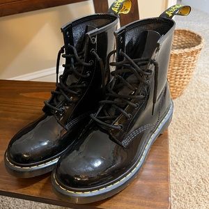 Dr.Martens Doc Martens 1460 WOMEN'S PATENT LEATHER LACE UP BOOTS